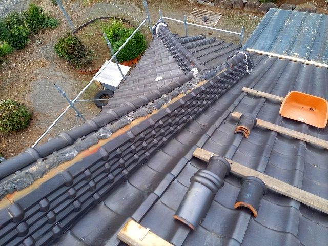 化粧棟の解体を行っています